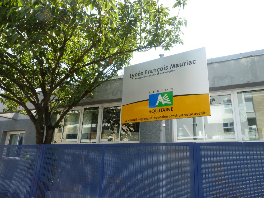 lyceefrancoismauriac.jpg